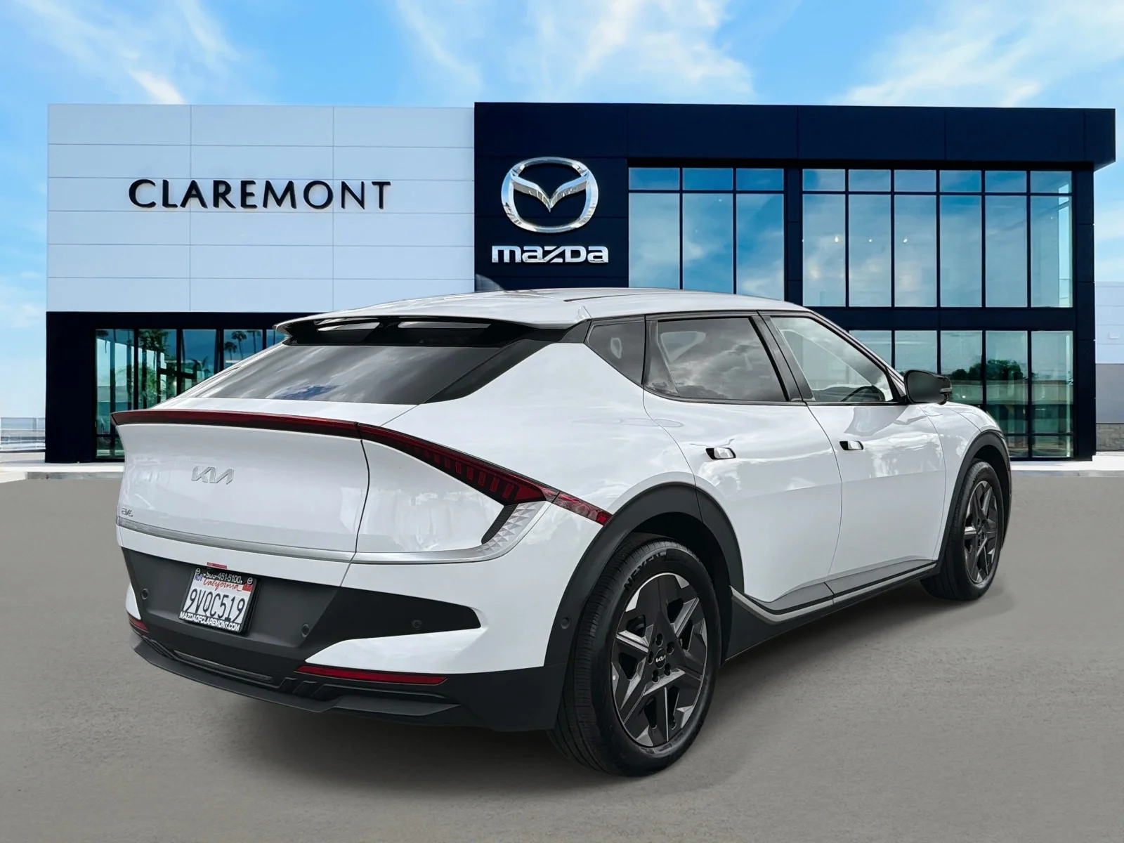 Used 2025 GLACIER WHITE P Kia Light Long Range RWD image 5