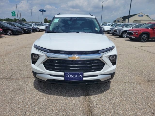 New 2026 Summit White Chevrolet LT image 18