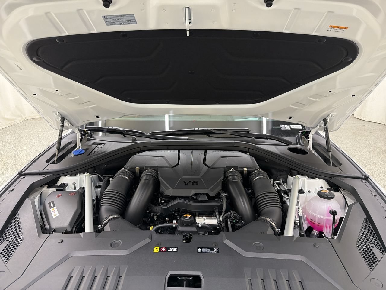 New 2027 Uyuni White Genesis 3.5T Sport Prestige image 11