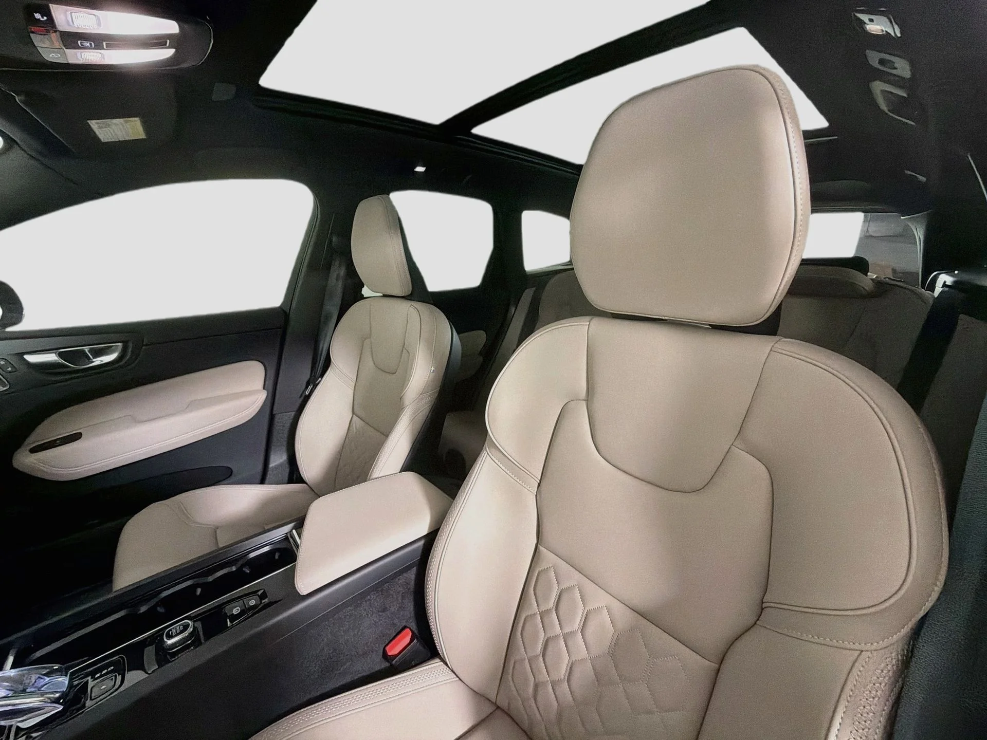 New 2027 Forest Lake Volvo Plus image 21
