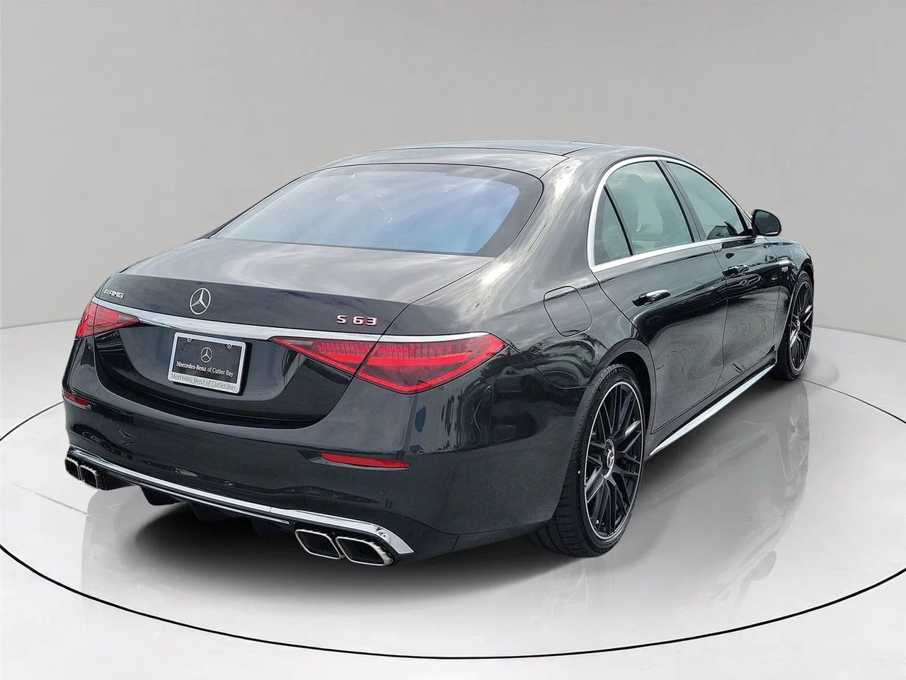 New 2026 Graphite Grey Metallic Mercedes-Benz AMG® S 63 E 4MATIC® Sedan image 4