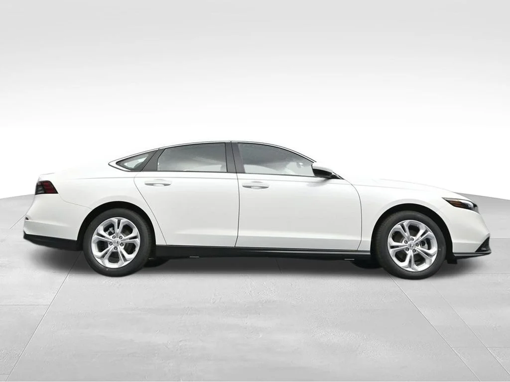 New 2026 Platinum White Pearl Honda LX image 39