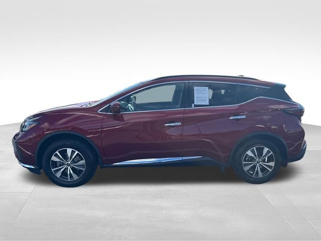 Used 2023 Red Nissan SV image 2