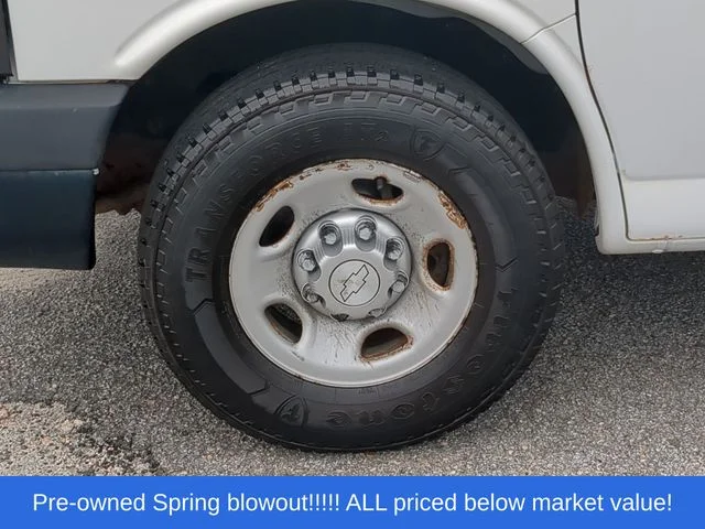 Used 2016 White Chevrolet Work Van image 18