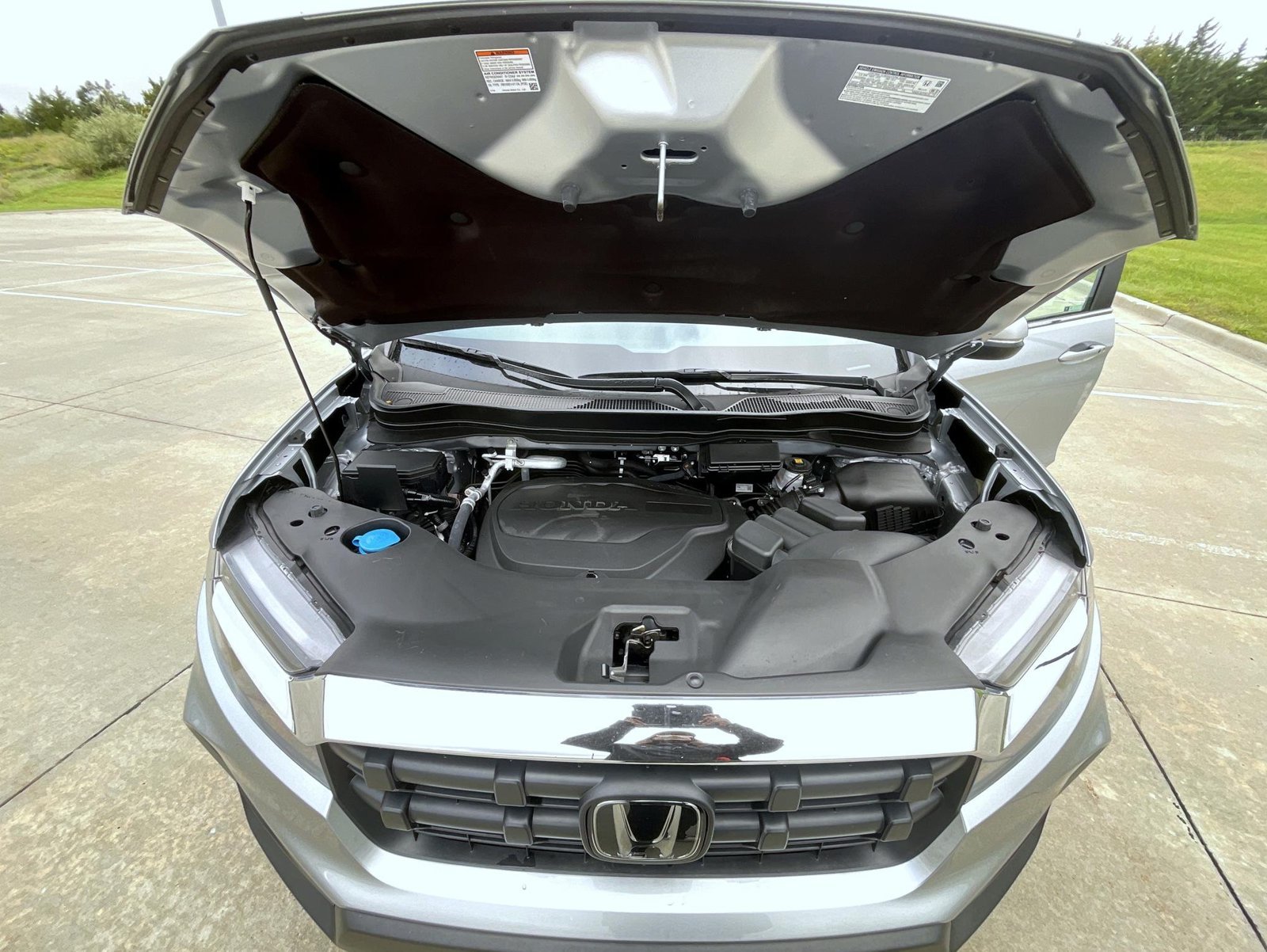 Used 2025 Silver Honda RTL image 24