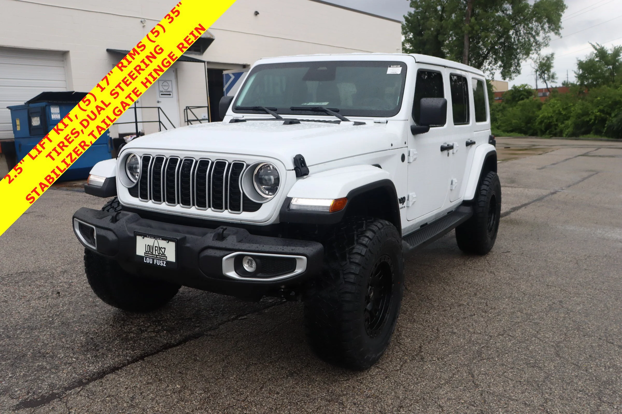 New 2026 Bright White Clear-Coat Exterior Paint Jeep Sahara image 4