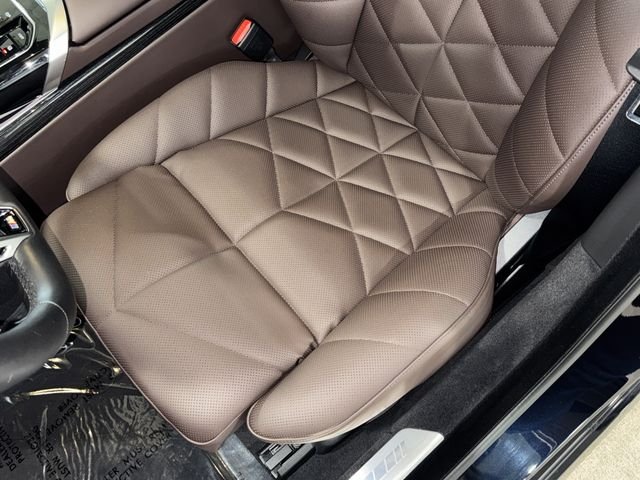 Used 2025 Carbon Black Metallic BMW 740i image 35