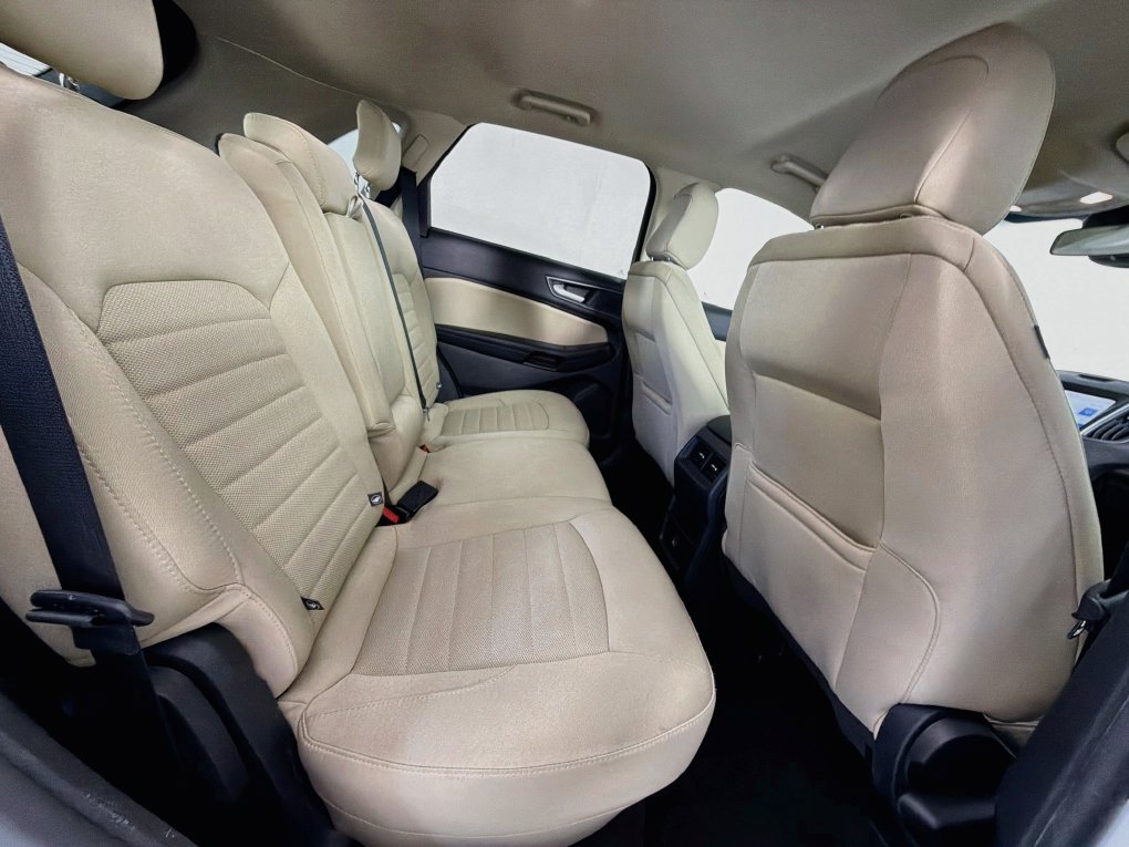 Used 2020 White Ford SE image 27