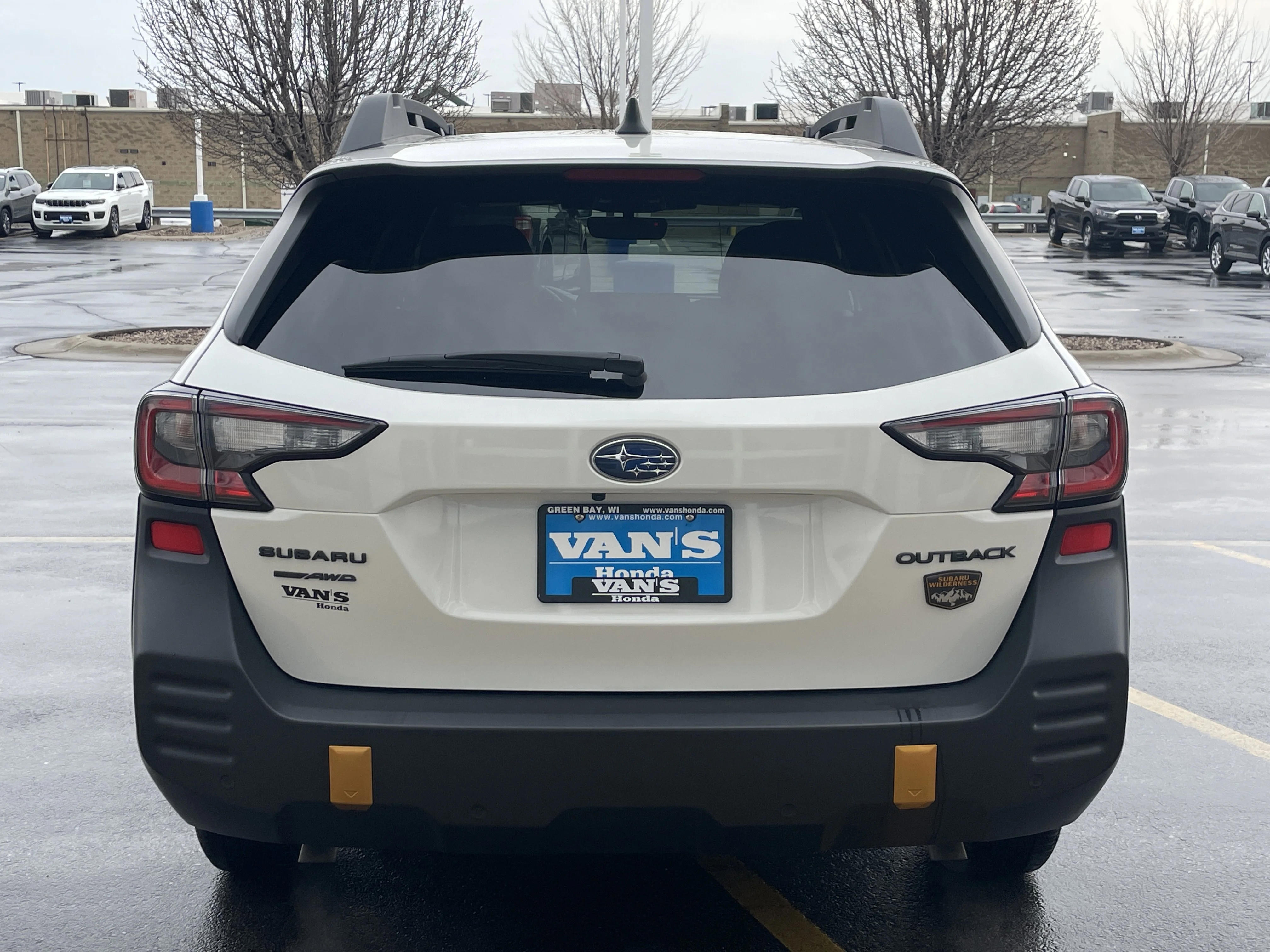 Used 2025 Crystal White Pearl Subaru Wilderness image 8