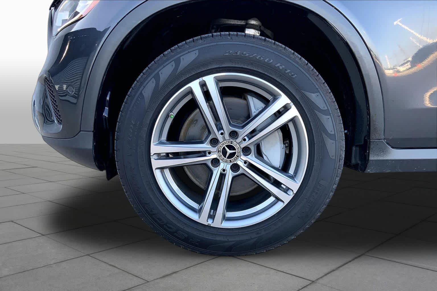 2022 Mercedes-Benz GLC GLC300 - Photo 11