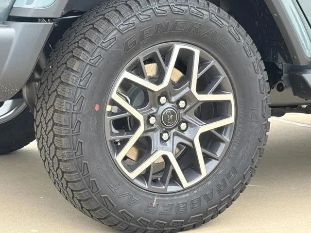 New 2026 Anvil Clear-Coat Exterior Paint Jeep Sahara image 9