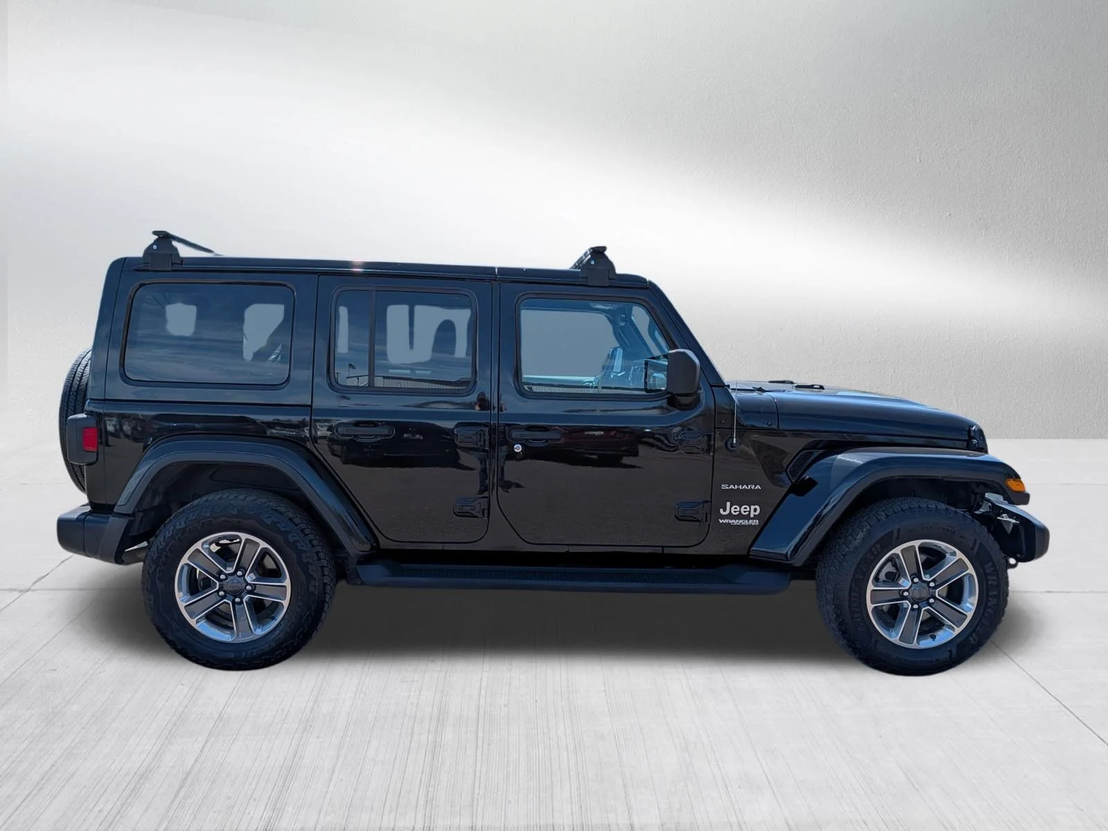 Used 2021 Black Clearcoat Jeep Unlimited Sahara image 8