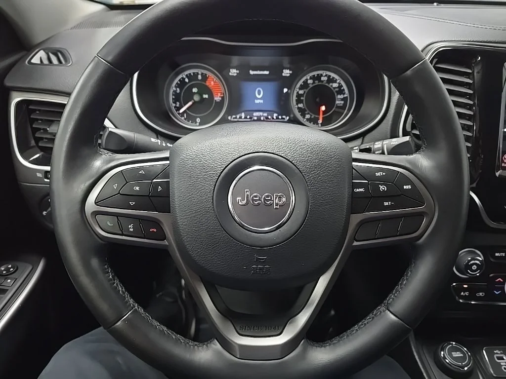 Used 2020 Gray Jeep Limited image 18