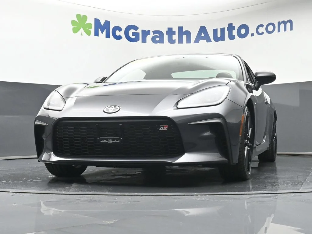 Used 2025  Toyota Premium image 7