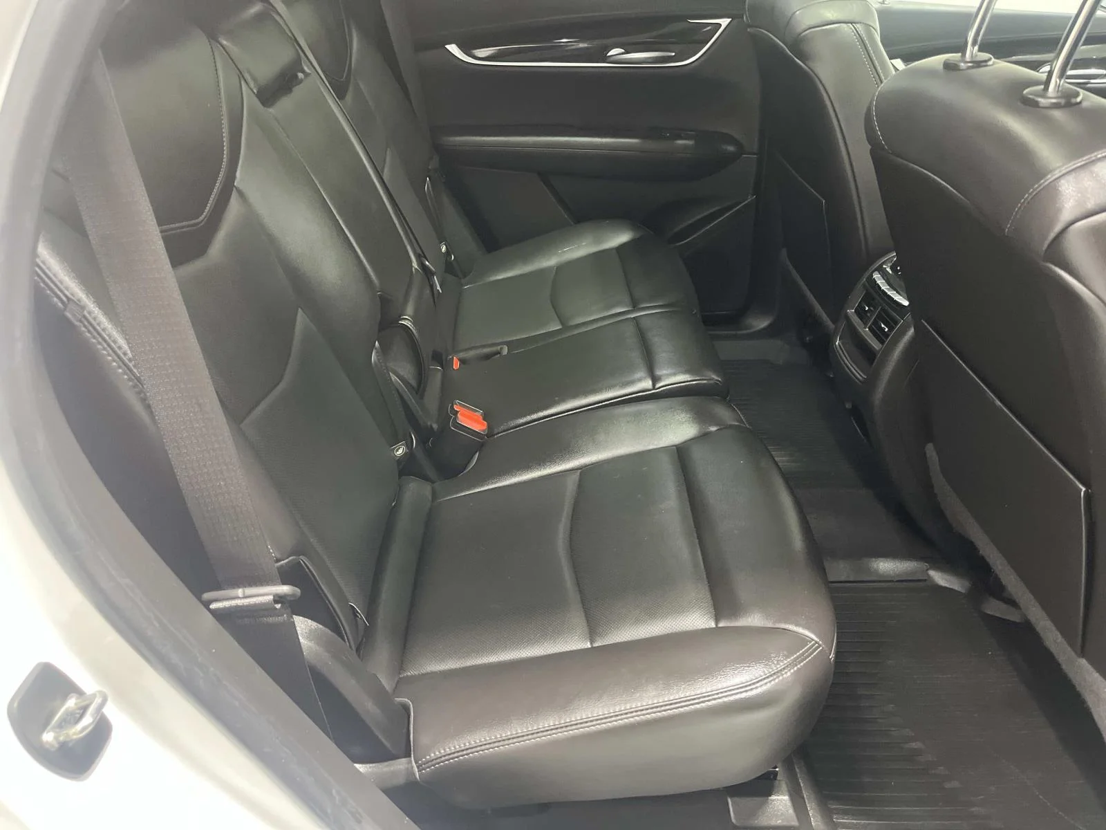 Used 2021 CRYSTAL WHITE TRICOAT Cadillac FWD Premium Luxury image 28