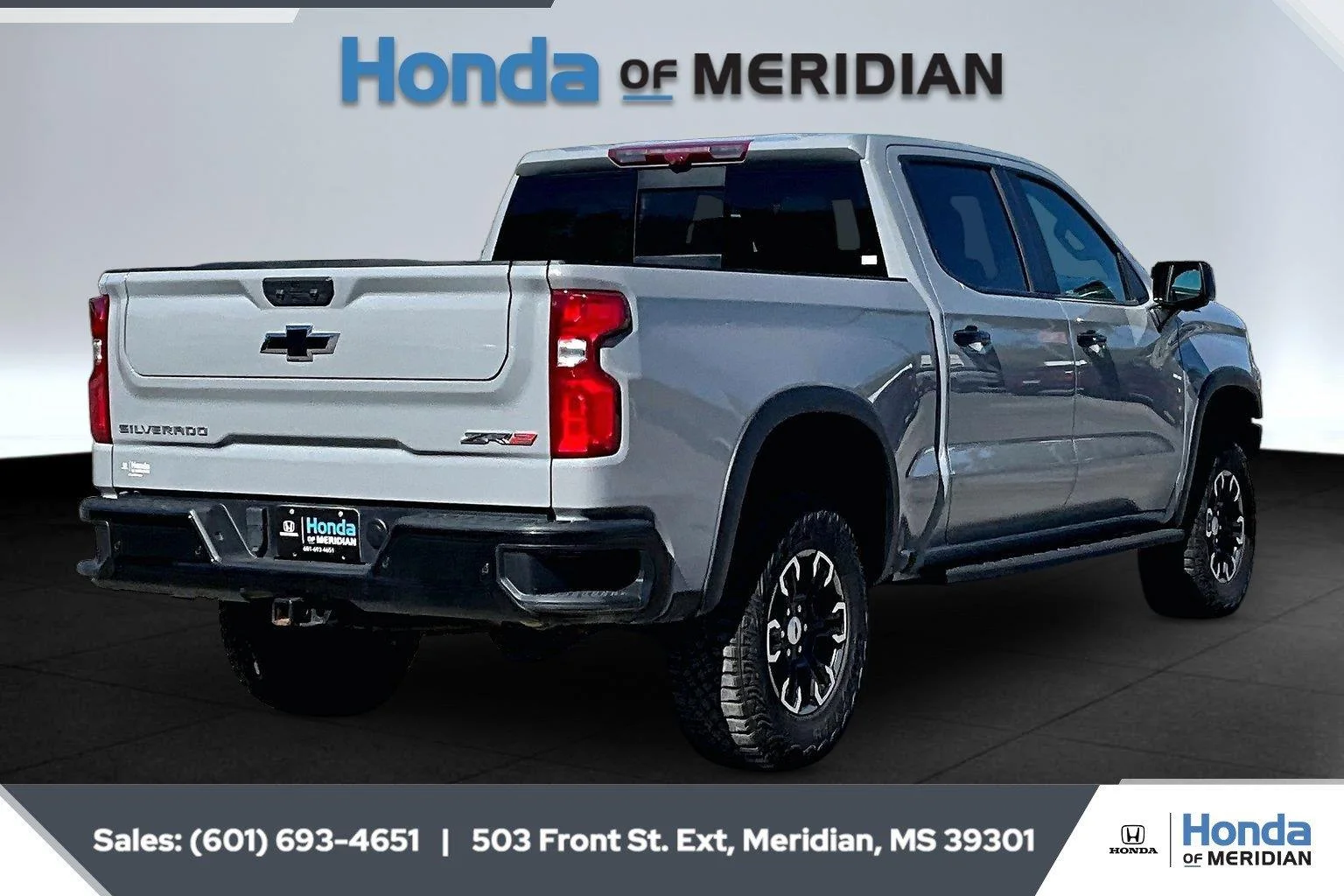 Used 2024 Slate Gray Metallic Chevrolet ZR2 image 11