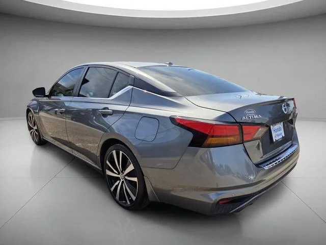 Used 2021 Gun Metallic Nissan 2.5 SR image 3