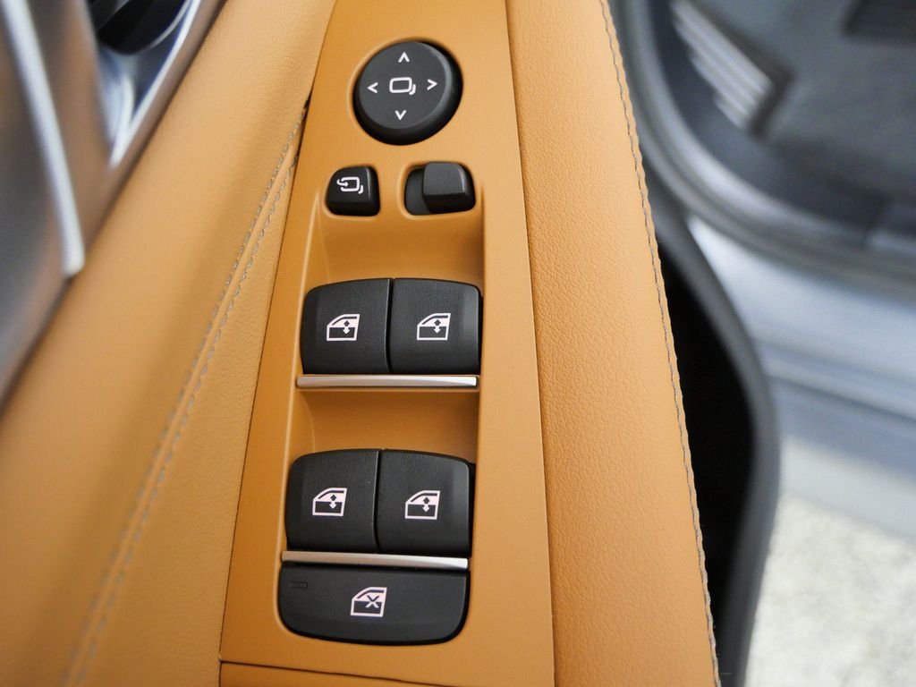 New 2026 Skyscraper Grey Metallic BMW xDrive40i image 34
