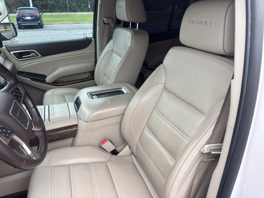 Used 2018 White GMC Denali image 29