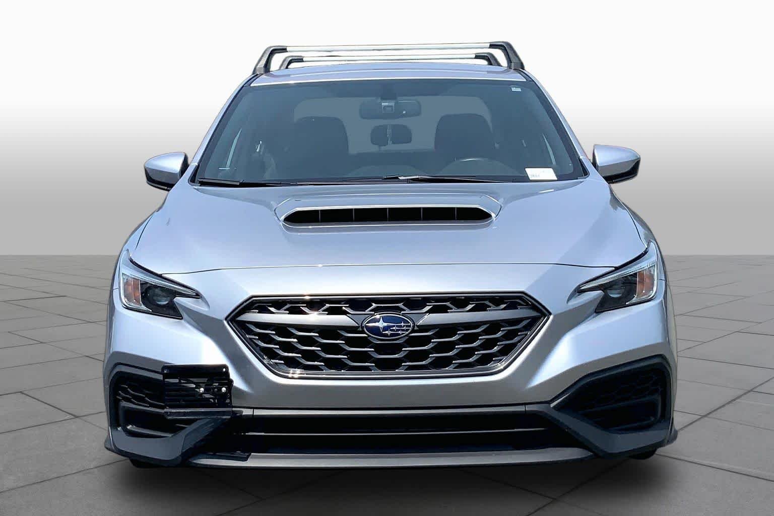 Used 2022 Ice Silver Metallic Subaru  image 4