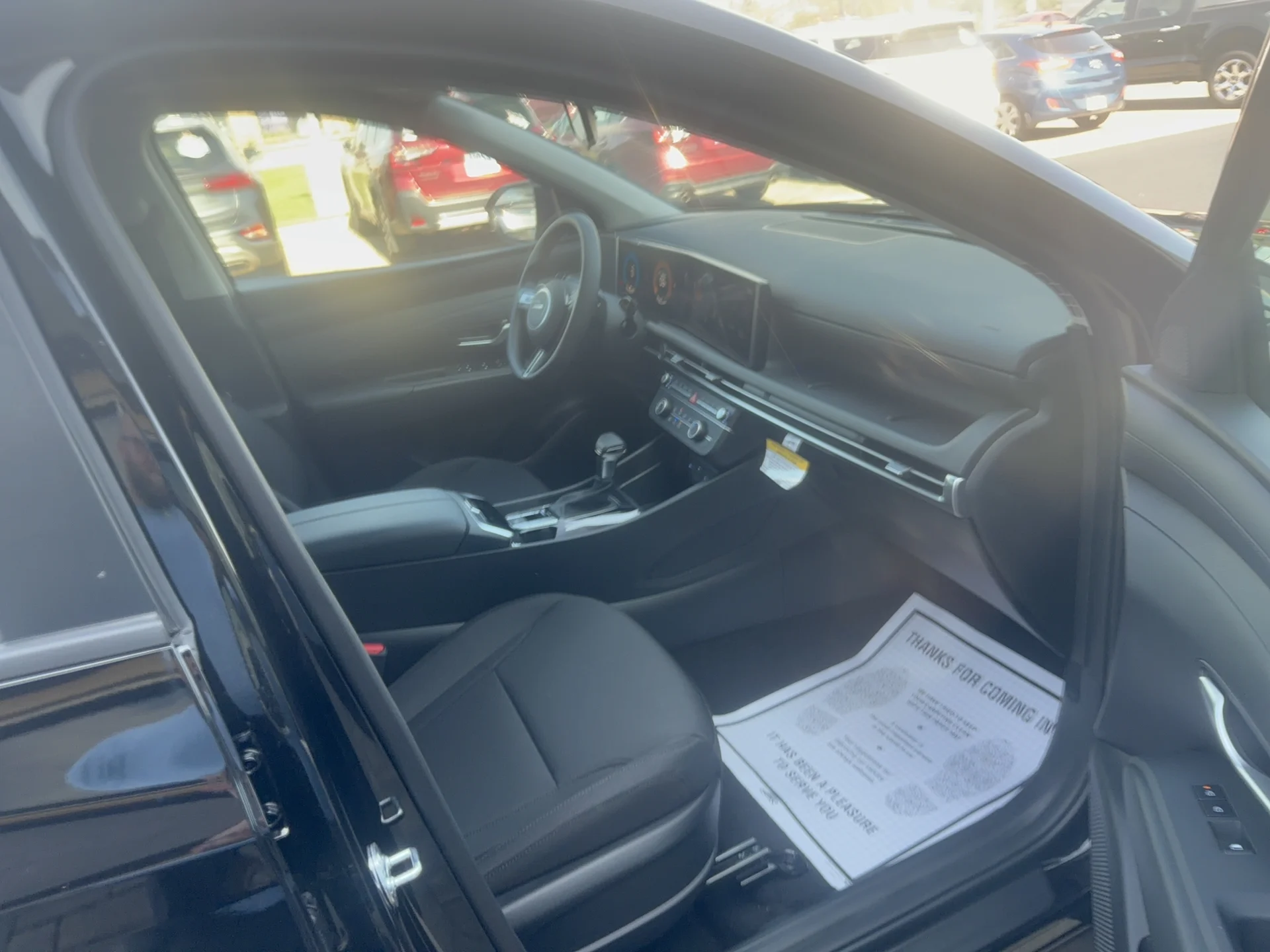 2026 Hyundai TUCSON SE, photo 3 of 12