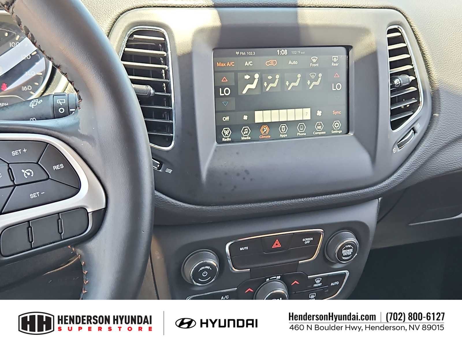 Used 2020 Laser Blue Pearlcoat Jeep Latitude image 27
