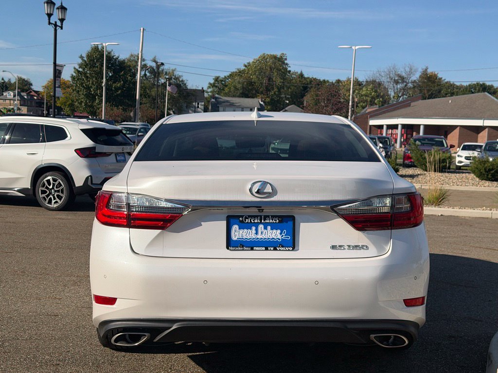 Used 2018 White Lexus 350 image 4