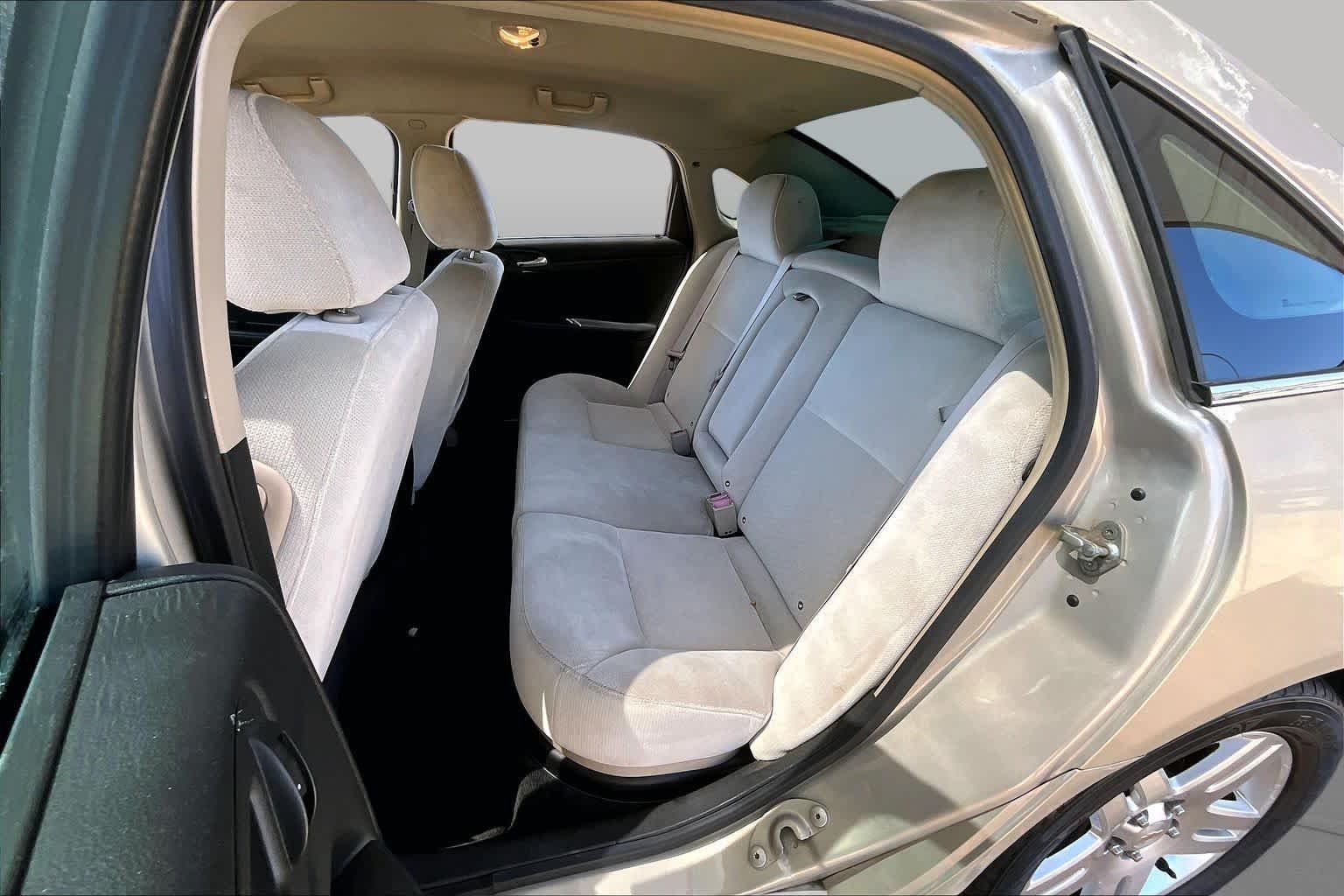 Used 2012 Gold Mist Metallic Chevrolet LT Fleet image 17
