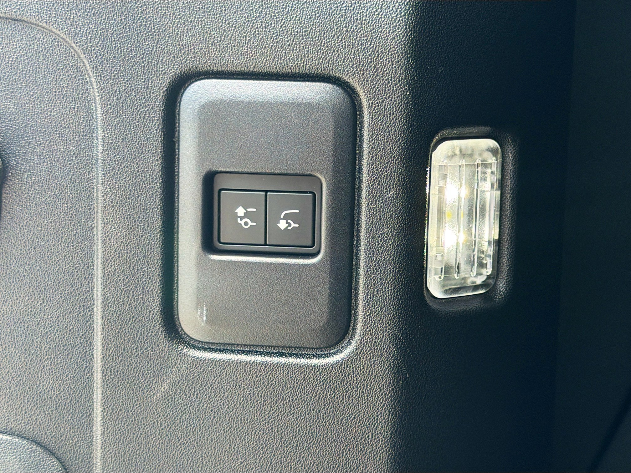 Certified Used 2025 Fuji White Land Rover S image 45