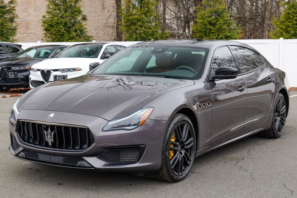Used 2023 Grigio Maratea Metallic Maserati Modena Q4 image 3
