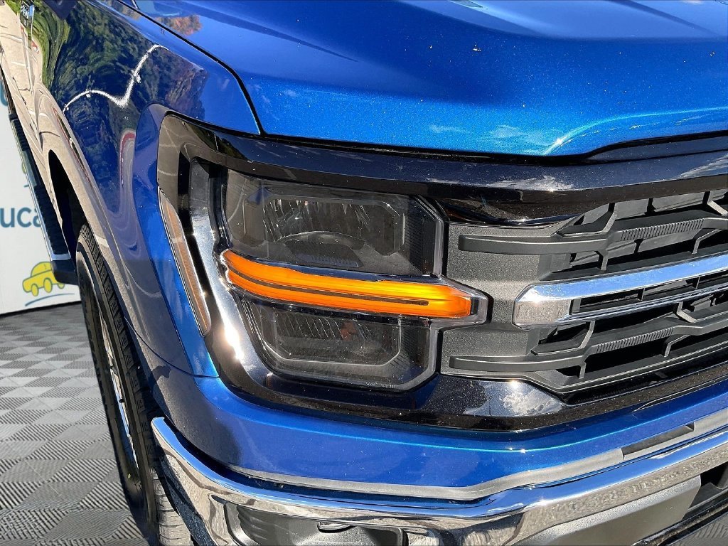 Used 2025 Blue Ford XLT image 32