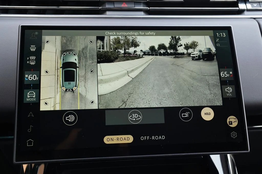 New 2026 Fuji White Land Rover Dynamic SE image 24
