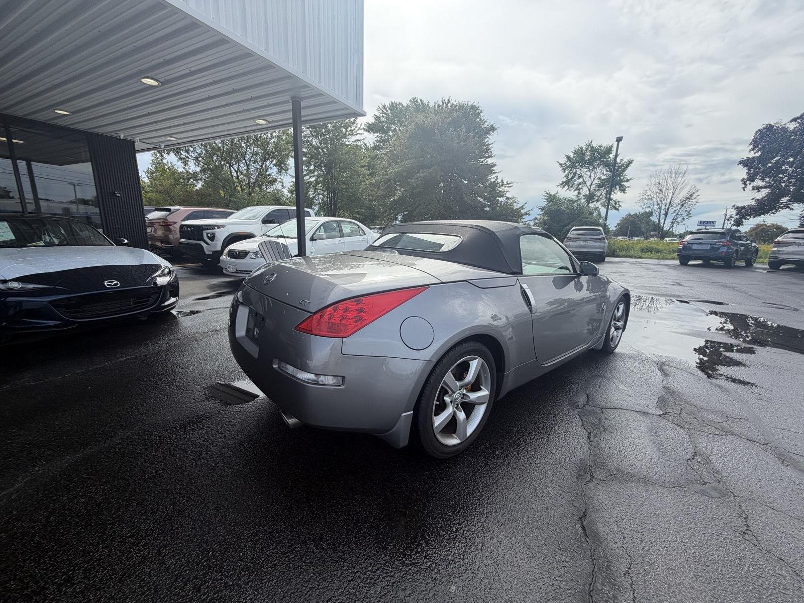 Used 2007 Carbon Silver Metallic Nissan Grand Touring image 8