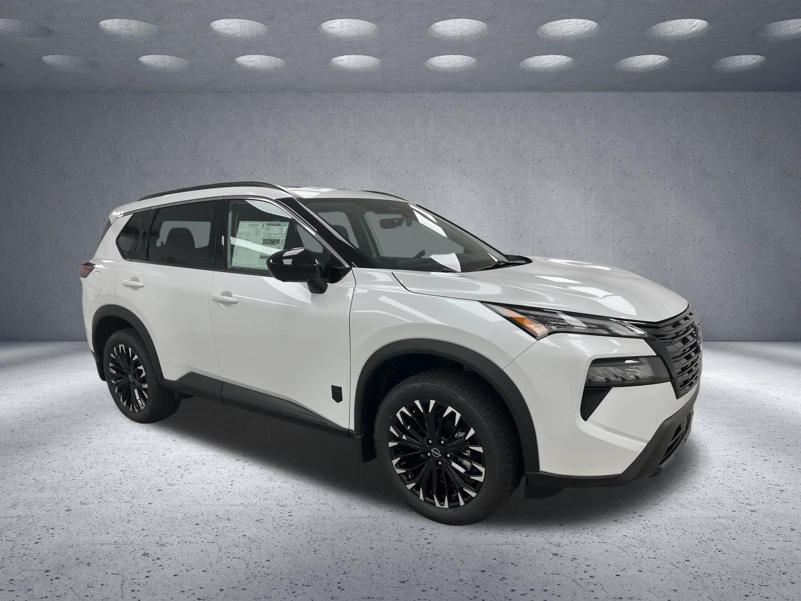 New 2026 Everest White Pearl TriCoat Nissan Dark Armor™ image 7