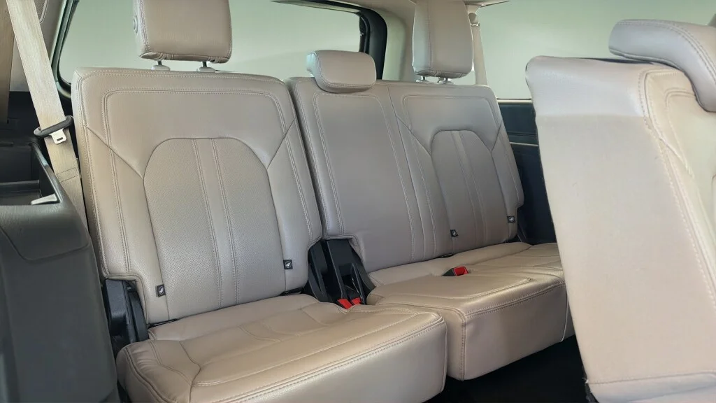 Used 2024 Oxford White Ford Limited image 22