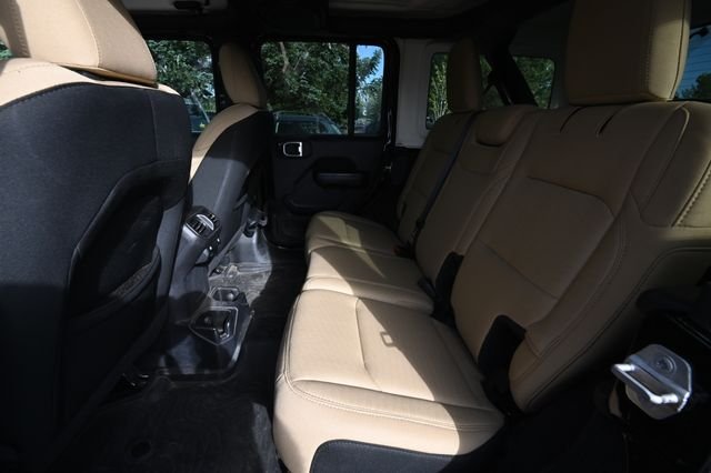 Used 2021 Black Jeep Unlimited Willys image 10