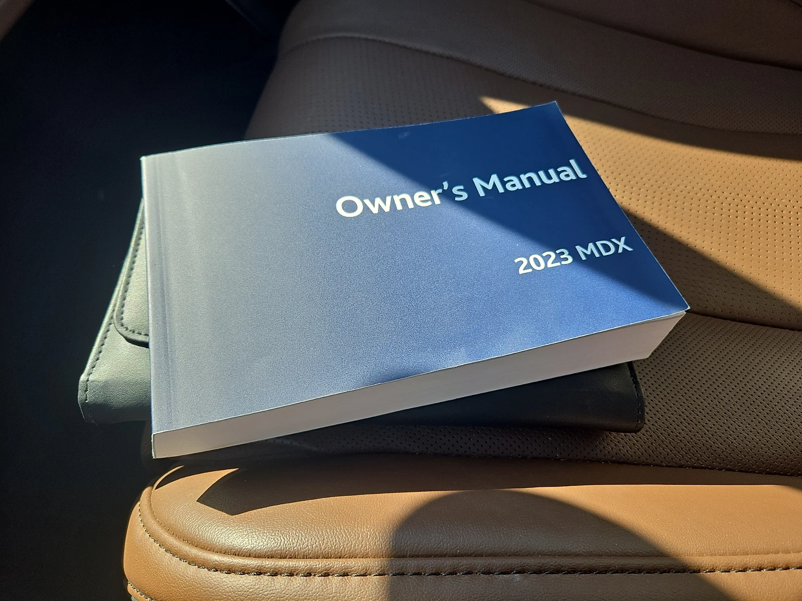 Used 2023 Liquid Carbon Metallic - GR Acura Advance Package image 30