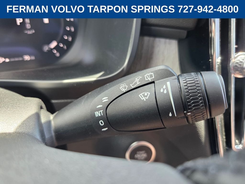 New 2026 Crystal White Volvo Core image 32