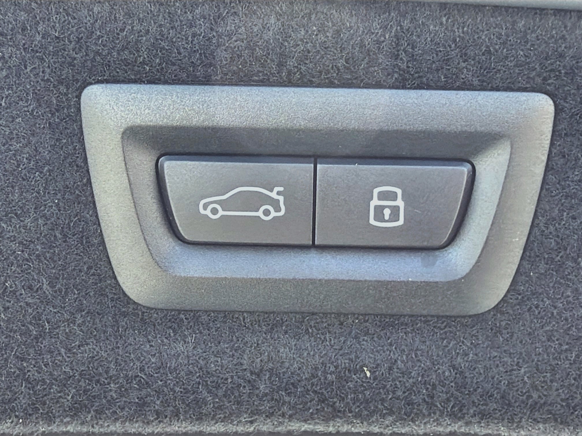 Used 2025 Frozen Pure Grey Metallic BMW Competition image 13