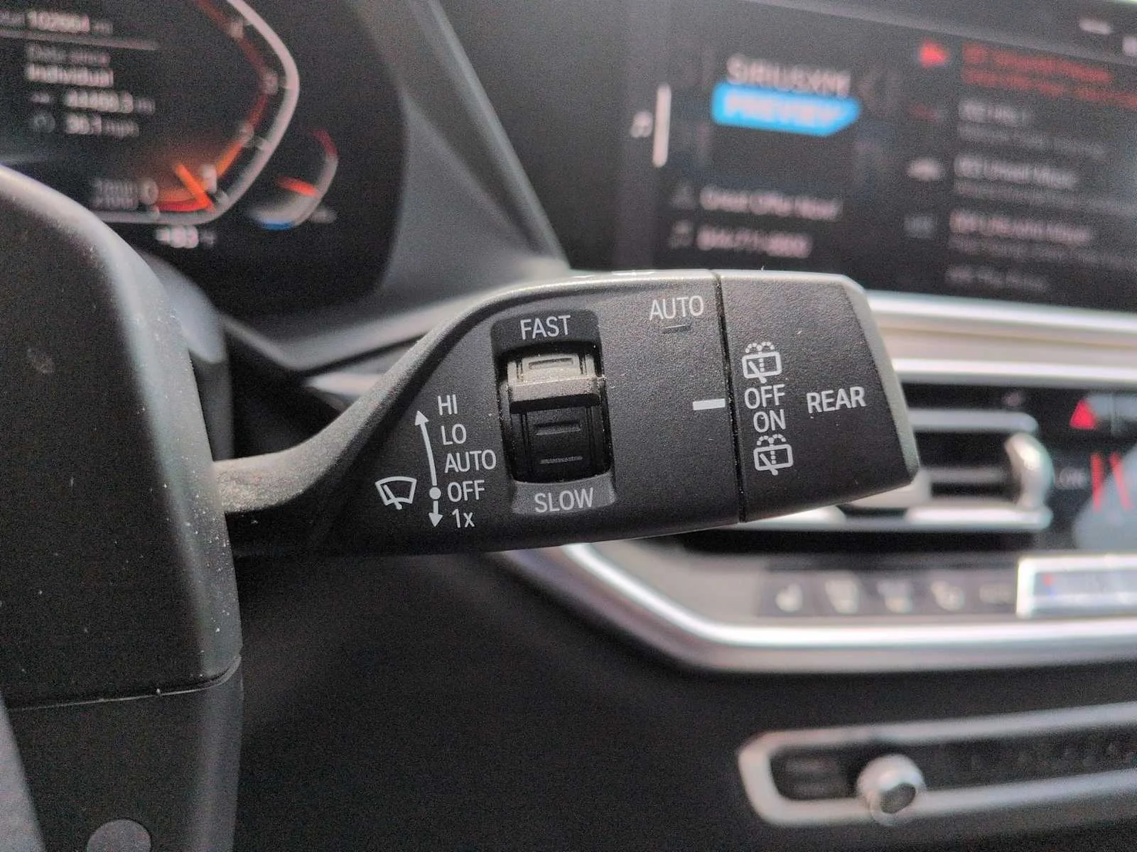 Used 2019 Phytonic Blue Metallic BMW xDrive40i image 27