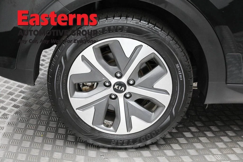 Used 2021 Black Kia EX image 28