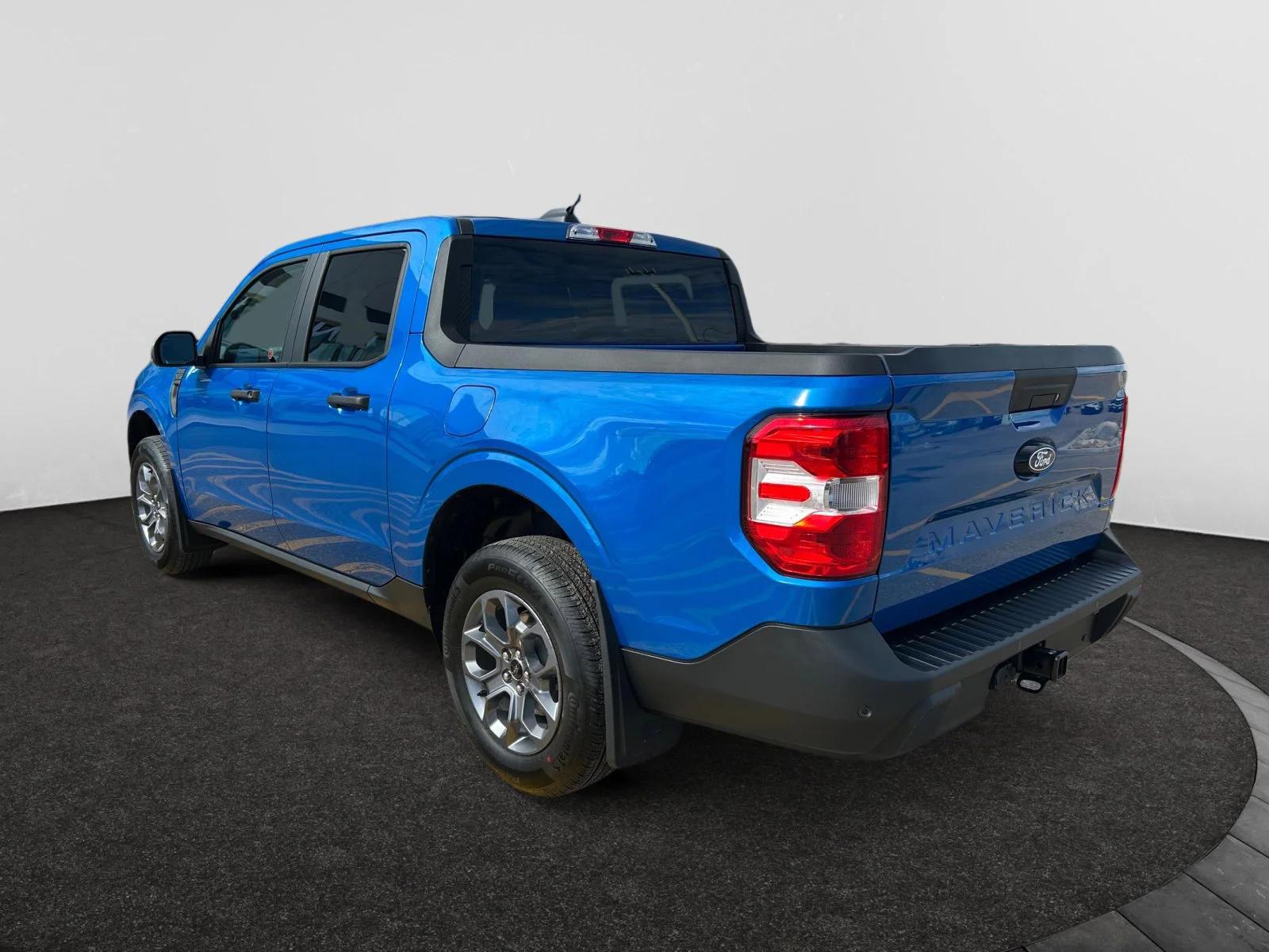 New 2026 Velocity Blue Ford XLT image 3