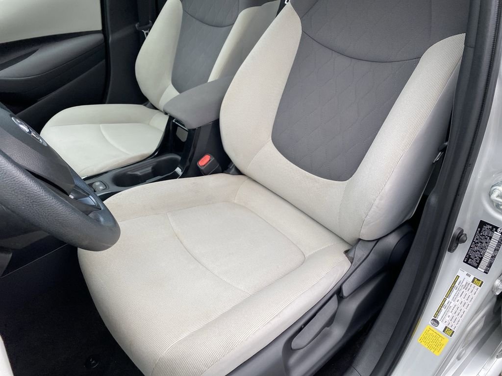 2022 Toyota Corolla LE - Photo 11