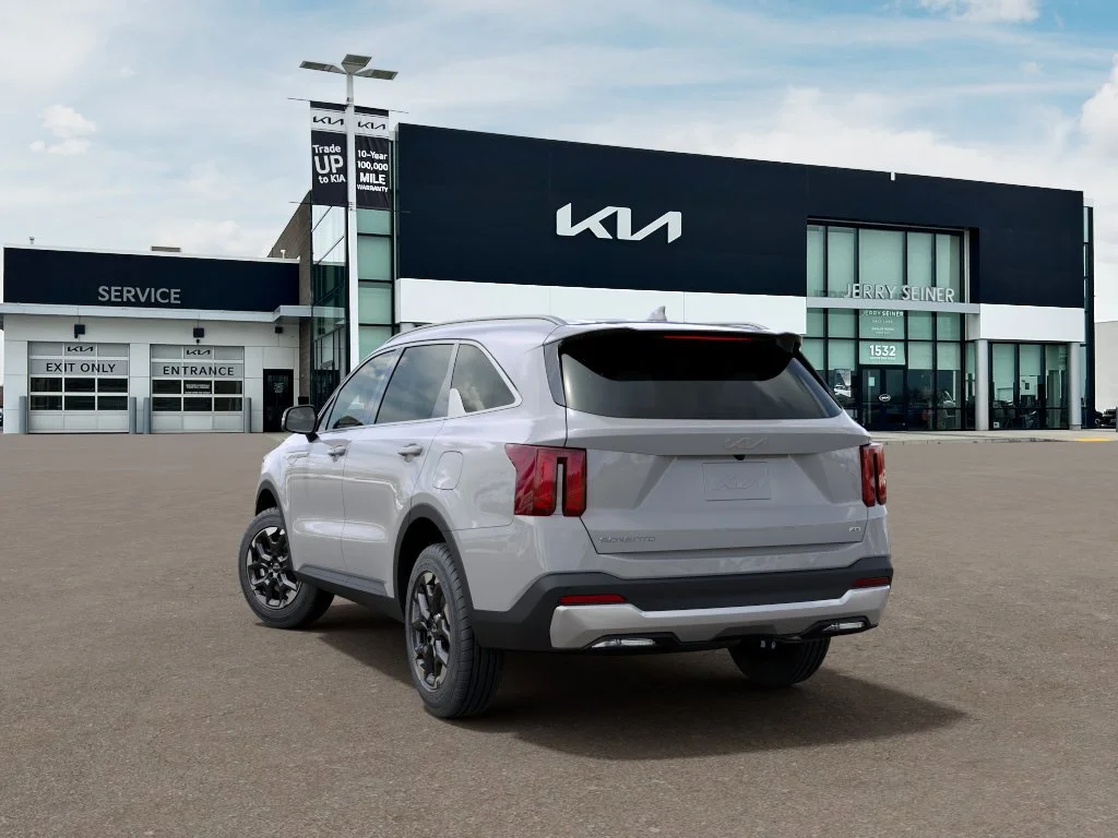 New 2026 Wolf Gray Kia S image 4