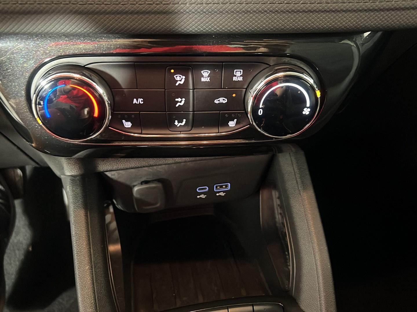 Used 2025 Mosaic Black Metallic Chevrolet LT image 17