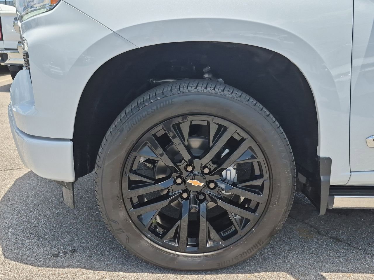 New 2026 Polar White Tricoat Chevrolet High Country image 34