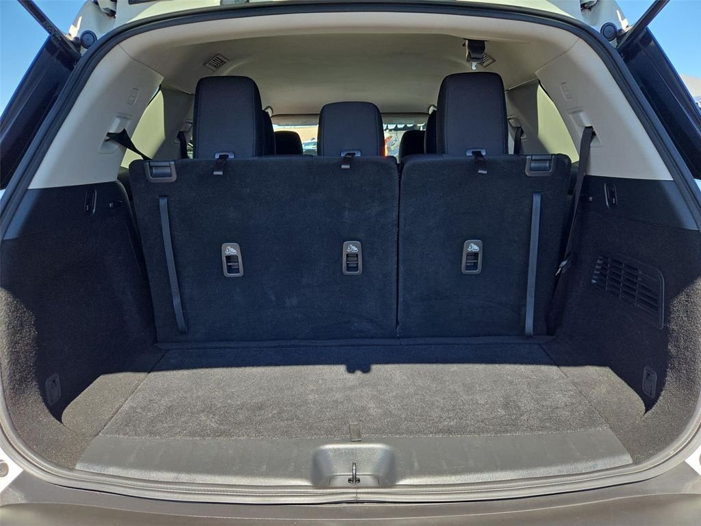 2024 Nissan Pathfinder S - Photo 17