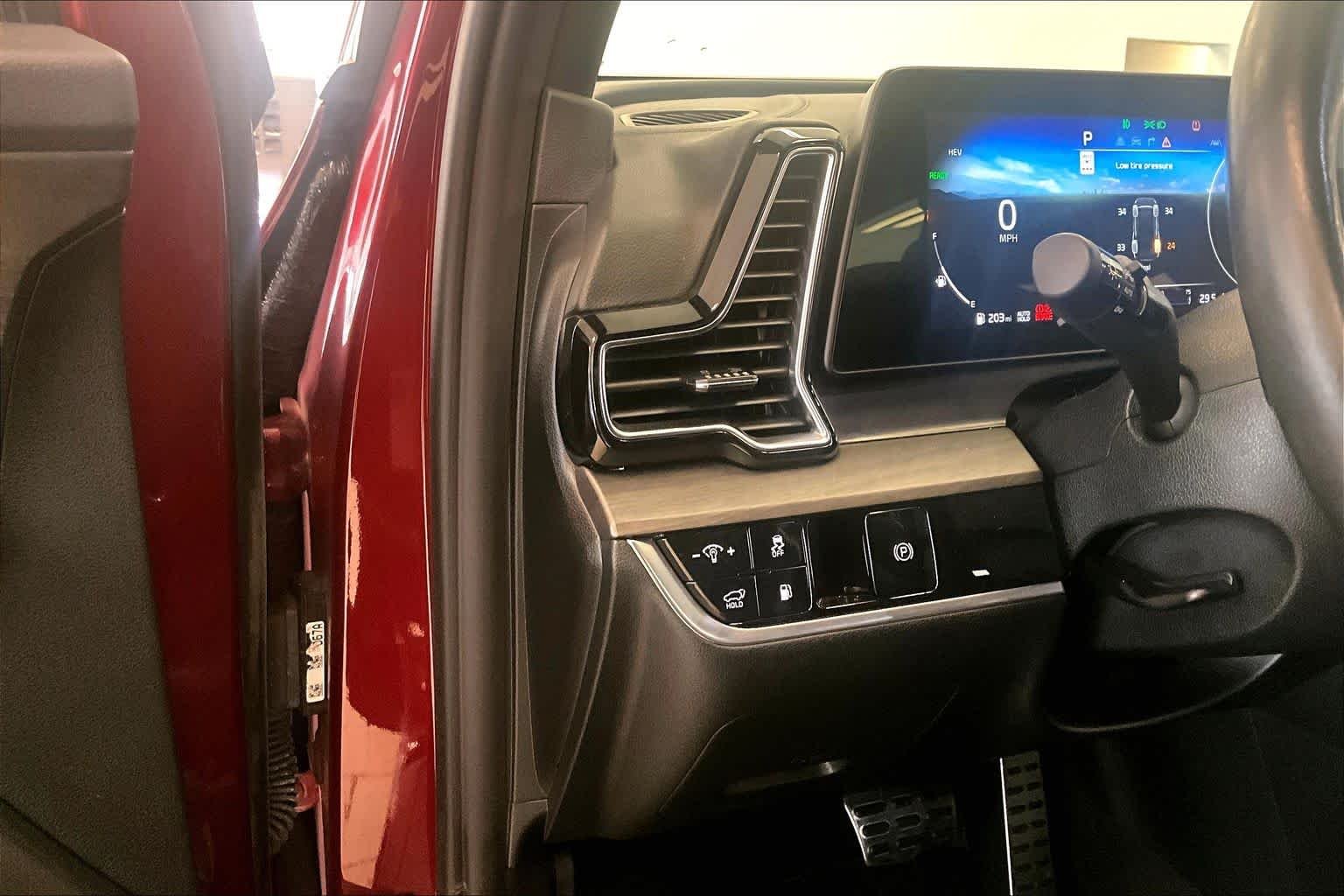 Used 2024 Dawning Red Kia X-Line Prestige image 30