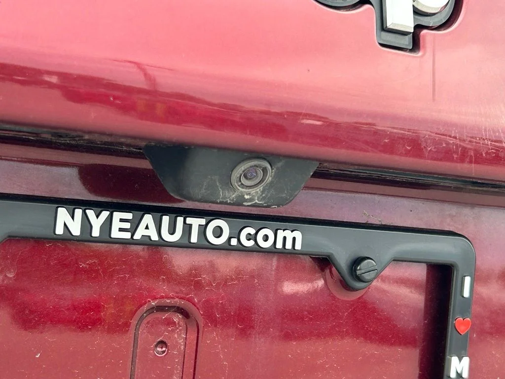 Used 2019 Red Jeep Limited image 42