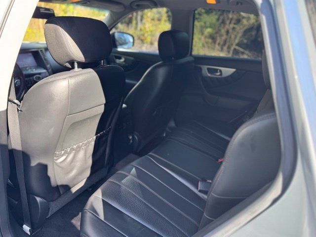 Used 2017 Liquid Platinum INFINITI Base image 12